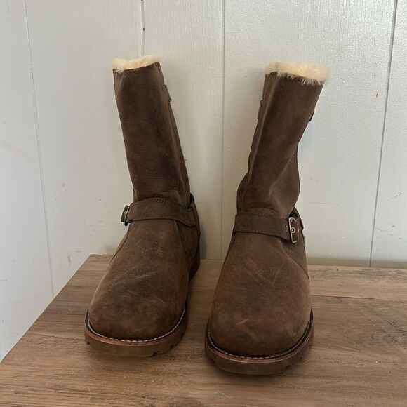 Ugg Brown Leather Boots Size 7 - Picture 2 of 4